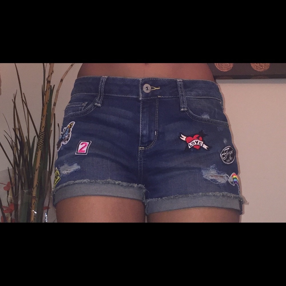 jean shorts w patches